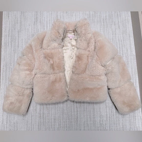 Girls Faux Fur Jacket size medium - Picture 1 of 14